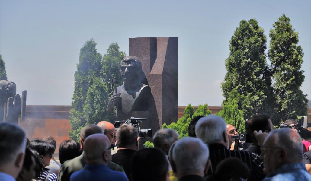 ac9bd03bad8a7cdbb22356d5ca878d84