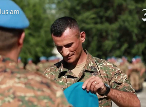 Լավ փոփոխություններ են կատարվում. խաղաղապահները կապույտ բերետներ ստացան.մի խումբը Կոսովո ճանապարհվեց