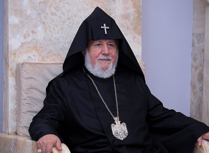 Католикос Всех Армян готовит новую встречу с бывшими президентами РА и НКР