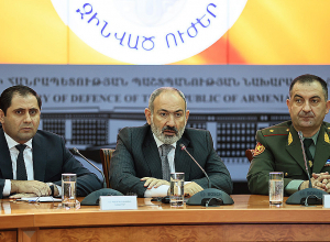 Փաշինյանը բարձրագույն սպայակազմին է ներկայացրել ԳՇ նորանշանակ պետ Էդվարդ Ասրյանին