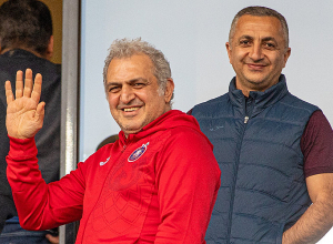 Խոնարհվում եմ խաղացողների և մարզչական շտաբի առաջ․ «Փյունիկի» սեփականատեր