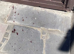 Գնացել էր սգո սրահ եւ կոտրել ապակիները