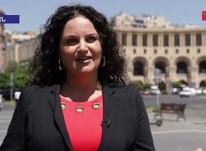 Ամերիկահայ բանկիրը ստացավ ՀՀ անձնագիր