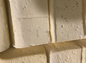 Պանիրը պանիր չէր․ ՄՊՀ-ն տուգանել է տնտեսավարողին