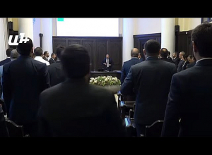 Կառավարության անդամնեը 1 րոպե լռությամբ հարգեցին երեկ զոհված հերոսների հիշատակը