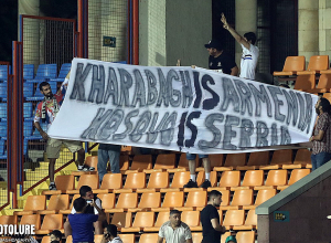 «Փյունիկը» պարտվեց, քաղաքական պաստառներ բարձրացվեցին դաշտում, վերջում էլ ծեծկռտուք սկսվեց