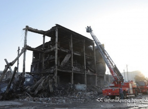 В торговом центре «Сурмалу» продолжаются поисковые работы