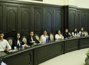 Ես հիշում եմ սեպտեմբերի 21-ը․ Վարչապետը հյուրընկալել է ԱԺ Ամառային դպրոց ծրագրի մասնակիցներին