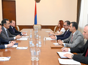 Տիգրան Խաչատրյանն ընդունել է ԵՏՀ Կոլեգիայի անդամ-նախարար  Բակիտժան Սագինտաեւին