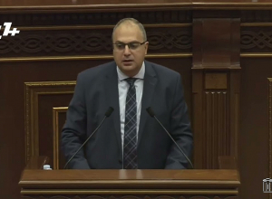 Դիվանին նստած ֆեյսբուքյան վերլուծաբանները փորձում են ԱԺ-ին գնահատականներ տալ․ Վարդանյանը բարկացավ