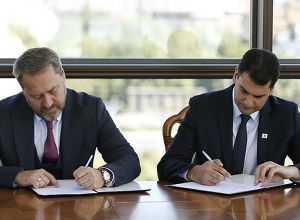 Между Советом старейшин Еревана и Законодательным собранием Санкт-Петербурга подписан Меморандум о взаимопонимании