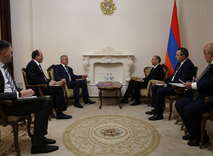 Секретарь СБ РА принял генерального секретаря ОДКБ Станислава Зася