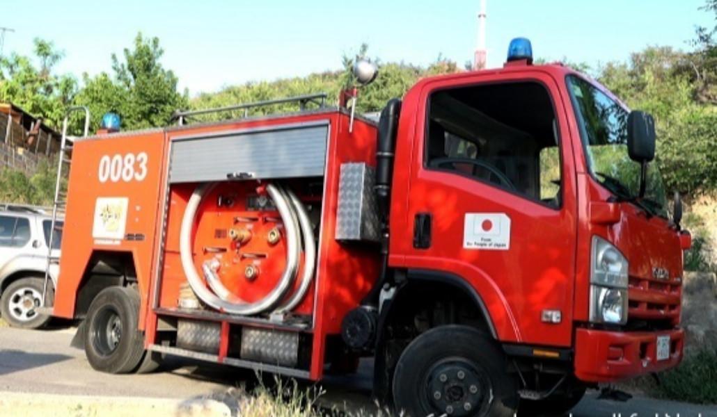 83956_b