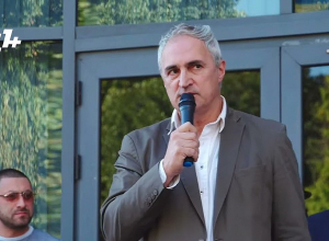 Премьер-министр в Париже, секретарь СБ в Вашингтоне - это наша общая надежда: Хзмалян