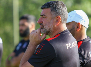 «Արարատի» գլխավոր մարզիչ Արամ Ոսկանյանը հեռացել է ակումբից