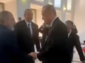 Рукопожатие Пашиняна и Эрдогана