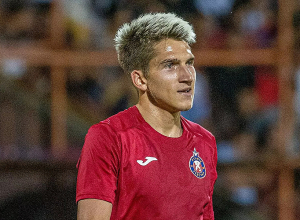 Ինչո՞ւ «Փյունիկի» պաշտպան Կովալենկոն թիմի հետ չի մեկնել Լիտվա