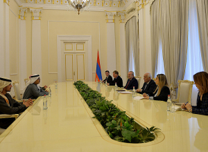 Президент Ваагн Хачатурян принял делегацию во главе с председателем Института наследия Шарджи