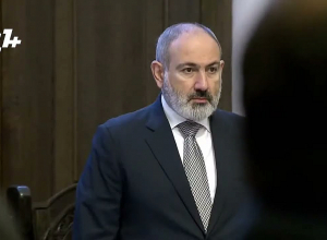 Правительство почтило память жертв 27-го минутой молчания