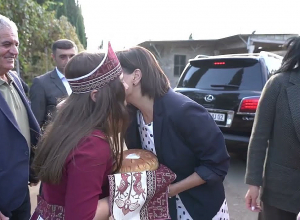 Анна Акопян посетила села Бердаван и Ахтанак, крепость Галинджакар