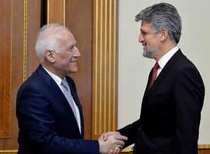 Ваагн Хачатурян обсудил процесс урегулирования армяно-турецких отношений с Гаро Пайланом