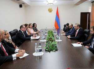 Армен Григорян принял главу миссии наблюдателей ЕС в РА