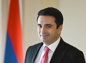 Լինեք մրցունակ ու չկրկնվող․ Ալեն Սիմոնյան