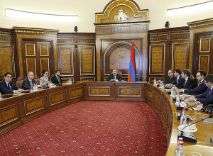 Премьер-министру доложено о процессе реализации реформ в судебно-правовой сфере