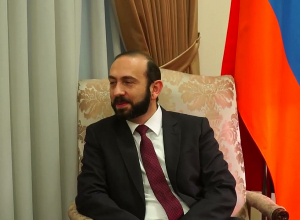 Արարատ Միրզոյանի հանդիպումը Ֆիլիպ Ռիքերի հետ