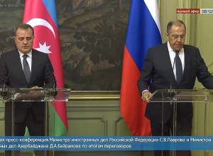 Лавров и Байрамов провели пресс-конференцию, говорили о Мирном договоре, железной дороге и др.