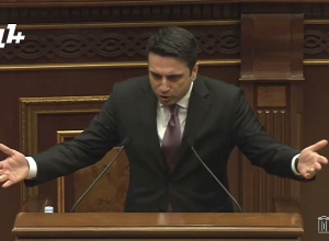 Прекратите этот стиль работы, вы пришли в качестве депутатов, будьте депутатами: Ален Симонян - оппозиции