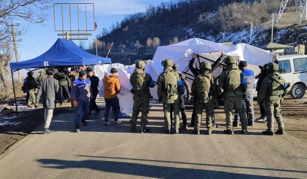 Ադրբեջանցիներ մայրուղի փակել