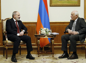 Мне интересно, как получается, что у нас такие успехи: президент РА – премьер-министру