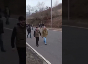 Արցախցիները ոտքով բարձրանում են Լաչինի միջանցք