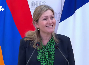 Франция не признаёт независимость НК: это соответствует международному, которому мы подчиняемся