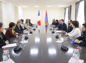 Արարատ Միրզոյանի և Ֆրանսիայի ԱԺ նախագահի հետ քննարկել է Լաչինի միջանցքի շրջափակման հետևանքով  հումանիտար իրավիճակը