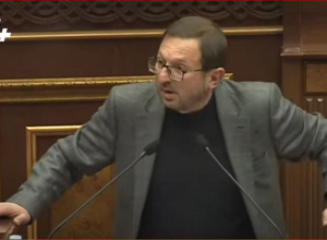 С трибуны НС я обращаюсь к брату Вазгена Саркисяна и Сасуну Микаеляну: Гегам Манукян