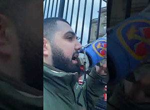 Փարիզում ՀՅԴ-ական երիտասարդները արգելափակել են Ֆրանսիայի ԱԳՆ մուտքը