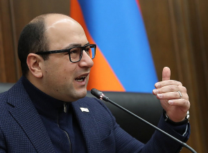 До сих пор за что несли ответственность? Пусть на этот вопрос ответит народ: Айк Мамиджанян