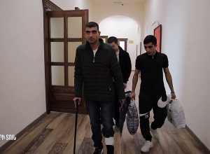 Գևորգն այսօր իր ոտքով գնաց տուն. դուստրերի խնդրանքը կատարված է