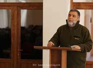 Мы должны пройти через эти испытания ради сохранения Арцаха армянским: Рубен Варданян