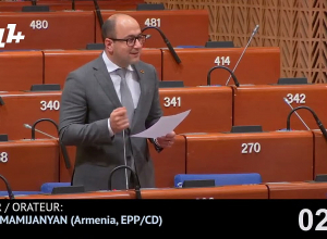 Перекрытие Лачинского коридора похоже на Берлинскую стену, но мы не можем ждать 30 лет: Айк Мамиджанян