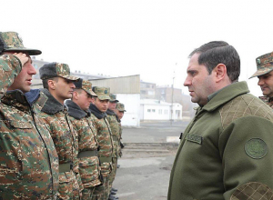 Папикян начал совершать необъявленные визиты в воинские части МО