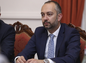 Эдуард Агаджанян больше не является председателем комиссии НС по внешним связям