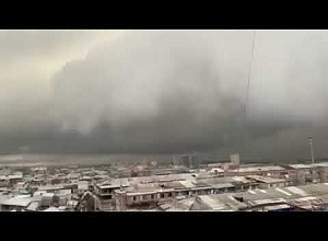 Ամպրոպային ամպը Երևանի արևմուտքում