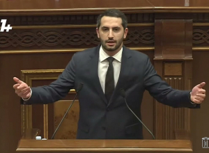 РА впервые отправила гуманитарную помощь и спасателей в Турцию при Кочаряне