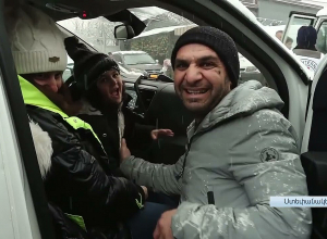 Ещё одна группа выехала сегодня из Степанакерта при посредничестве и участии Красного Креста