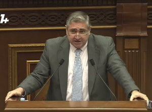 Выражение Пашиняну Ирану не понравилось, мягко говоря: Артур Хачатрян