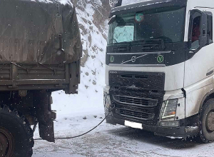 Արգելափակված մեքենաներ՝ տարբեր հատվածներում. Լուսանկարներ