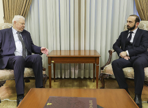 Мирзоян и Каспршик обсудили ситуацию в НК, сложившуюся вследствие блокирования Азербайджаном Лачинского коридора